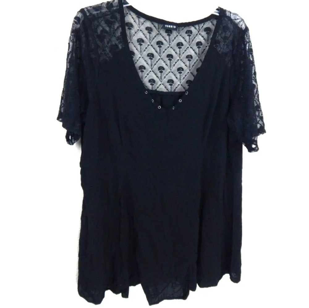 Torrid Black Sheer Embroidered Floral Top‎